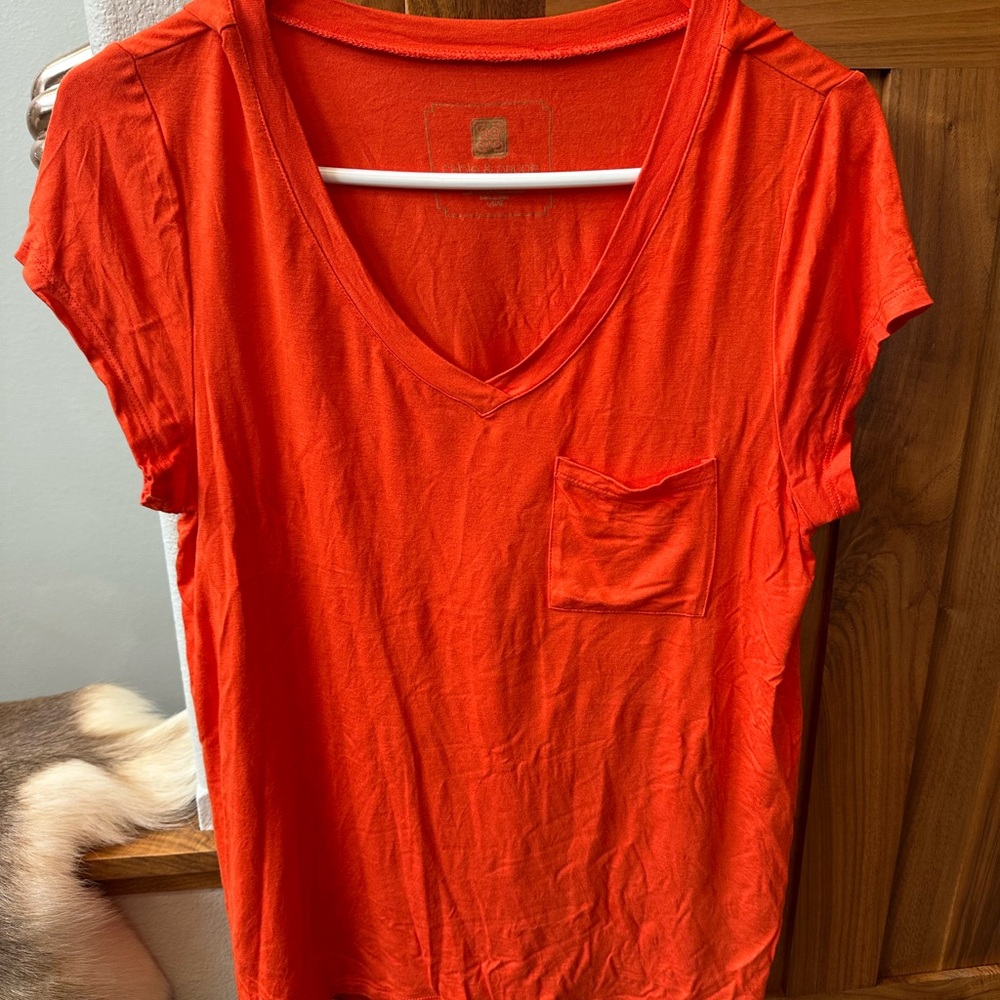 Cable & Gauge Women's V-Neck Pocket Tee in Bright Orange